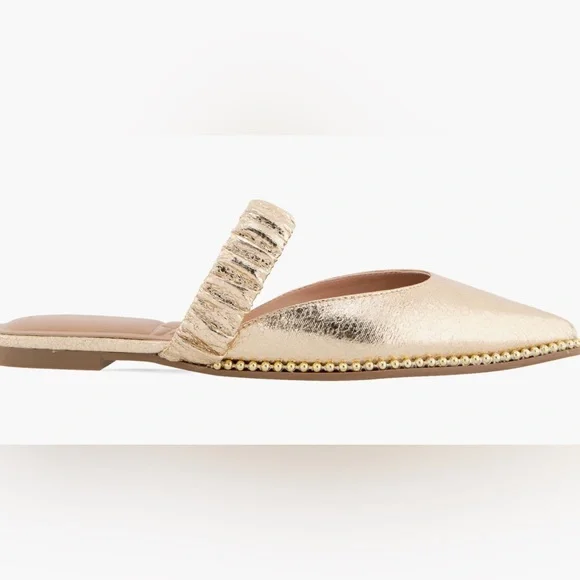NEW BCBG Women's Gold Textured Mules - Picture 6 of 13